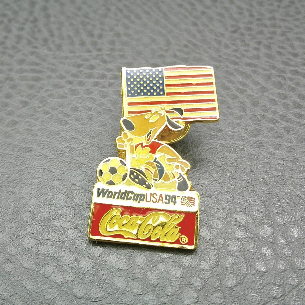 Vintage 1994 World Cup USA Coca-Cola Soccer Pin Mascot American Flag Collectible